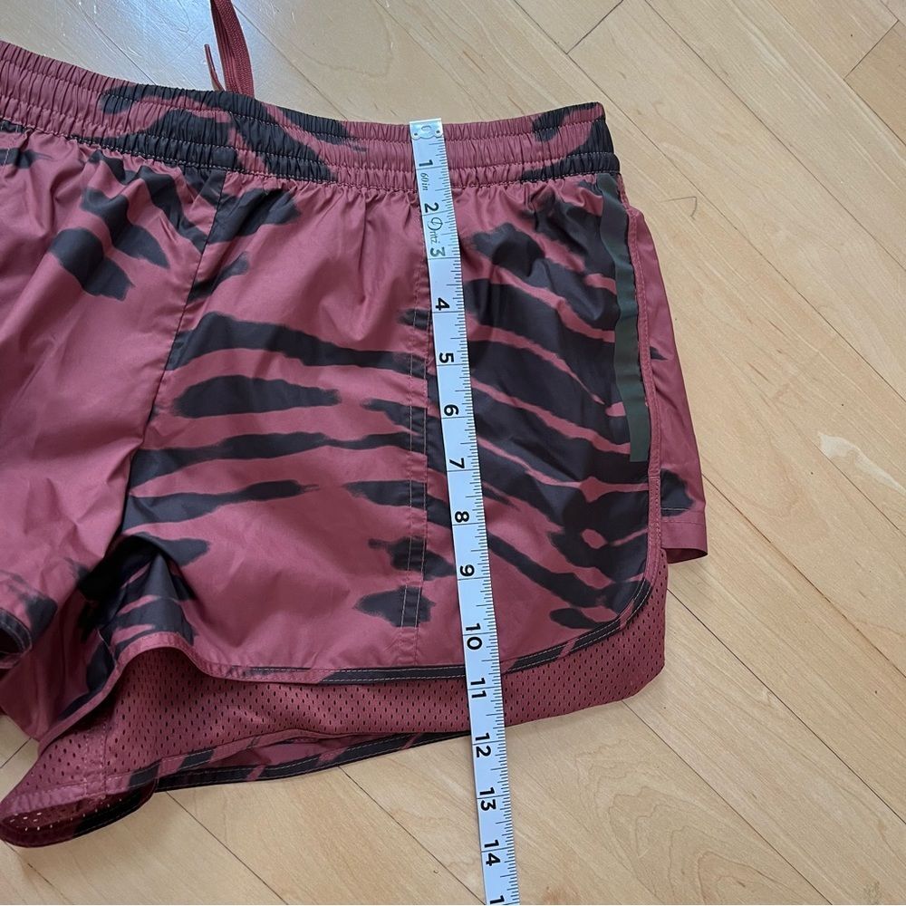 Adidas By Stella McCartney Run M20 Shorts in Red L - Picture 10 of 15